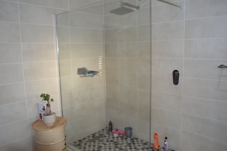 4 Bedroom Property for Sale in Flamwood North West